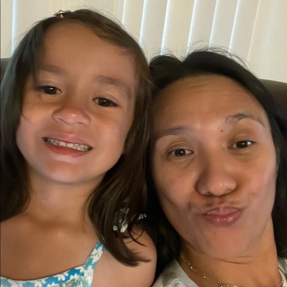 Meet your Posher, Karina - Picture 1 of 1